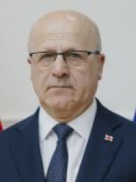 იური ნოზაძე