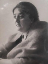 ლია კაკაბაძე
