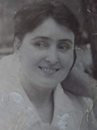 ნათელა გადელია
