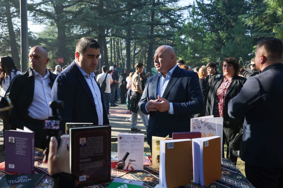 ეროვნული ბიბლიოთეკა ღვინის ფესტივალზე საკუთარი სტენდით წარსდგა