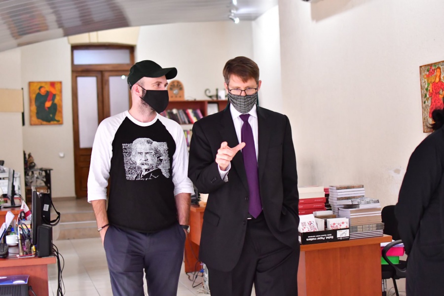 Christopher Anderson, Cultural Attache at the US Embassy visited the National Parliamentary Library of Georgia