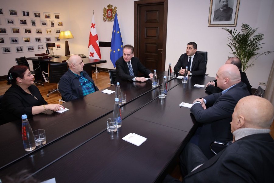 პარლამენტის თავმჯდომარემ ეროვნული ბიბლიოთეკის ახალი დირექტორი წარადგინა