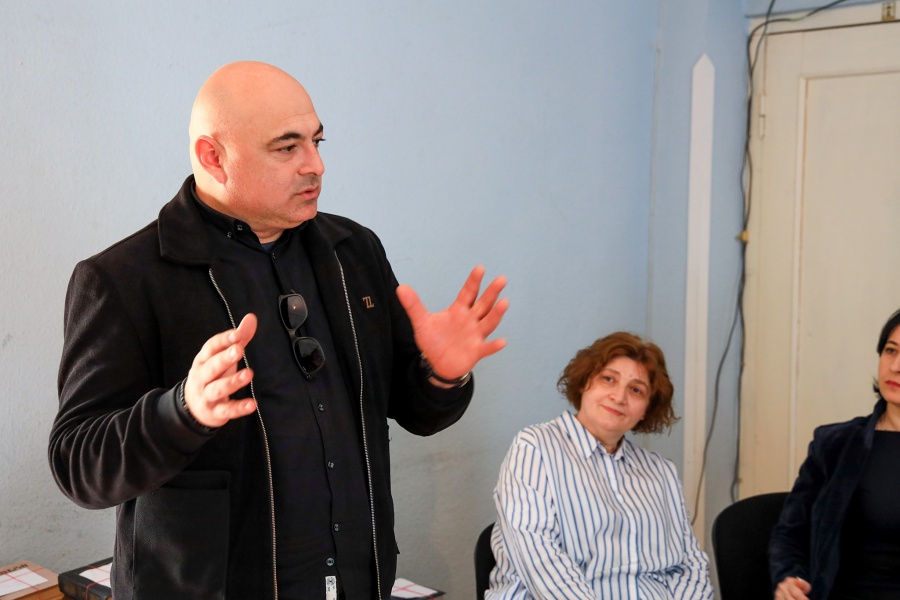 გარდაბნის მუნიციპალიტეტის სკოლებს წიგნები გადაეცა