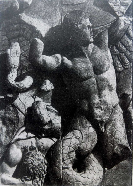 ფაილი:Fragmenti gigantomaqiidan.jpg
