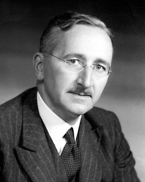 ფაილი:Friedrich Hayek portrait.jpg