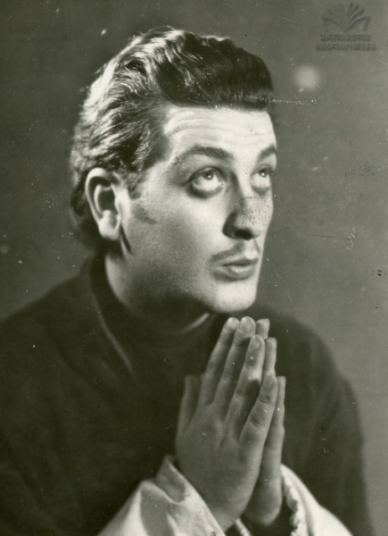 ფაილი:Espaneli mRvdeli leandro.png